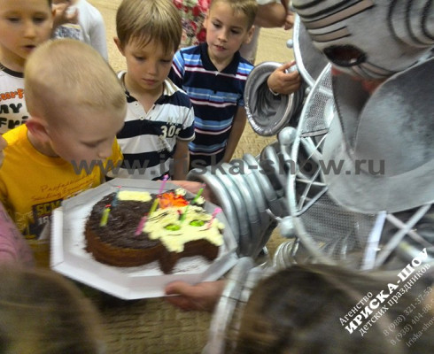 Коле 8 лет
