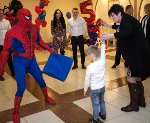 Человек Паук на празднике у Дениса Человек Паук на празднике у Дениса